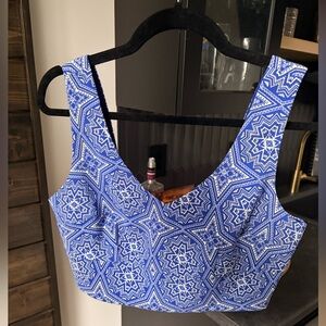 Source Unknown Blue Geometric Crop Top